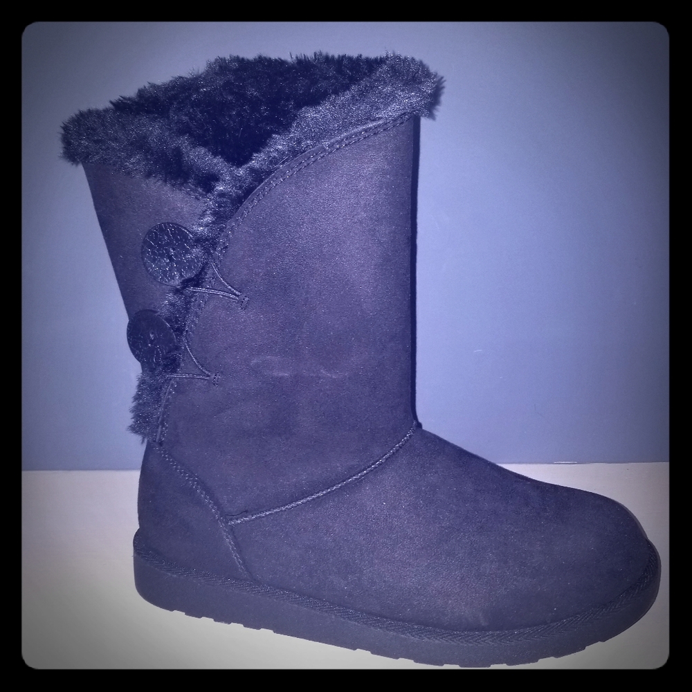 Fur lined boots